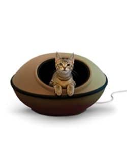 Thermo pod with heating pad for cats